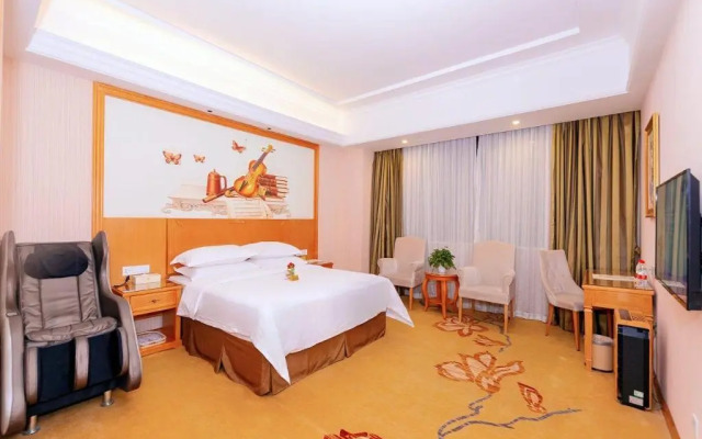 Vienna Hotel Shenzhen Longgang Ainan Road Branch