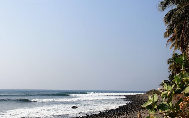Ast Surf Hotel