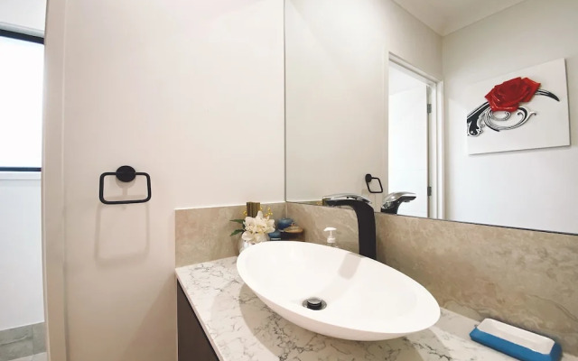 Luxury House Collection Four Beds