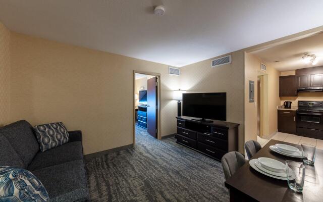 Holiday Inn Express Hotel & Suites Riverport Richmond, an IHG Hotel