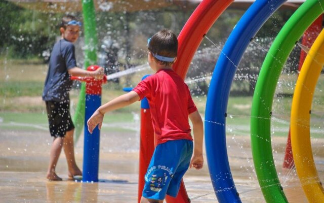 Lake Hume Holiday Park