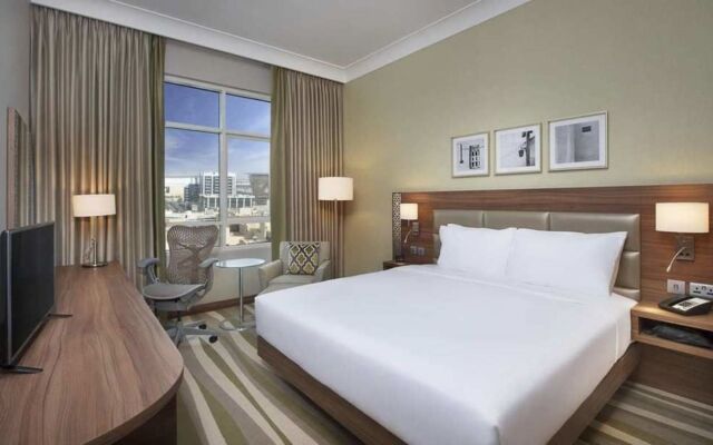 Hilton Garden Inn Dubai Al Muraqabat