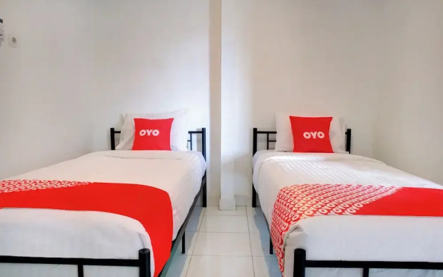 Wisma Yani Syariah by OYO Rooms