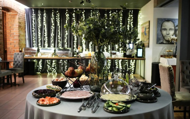 Navalis Hotel