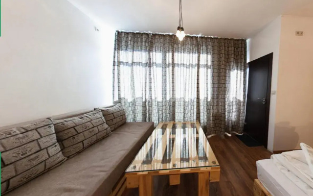 Palete Studio - new hand-made, cozy, artistic home