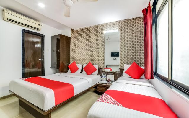 OYO 66982 Hotel Skyway Inn