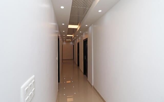 OYO 28849 Hotel Sunshine