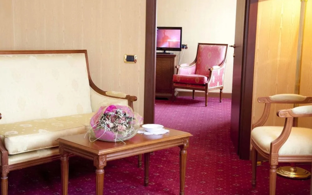 Hotel Jolly