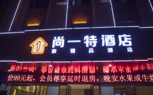 Set Chain Hotel