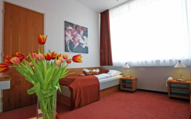 Hotel Ruby Blue