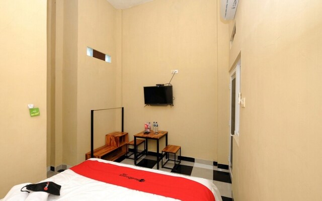 Mie Lombok by RedDoorz