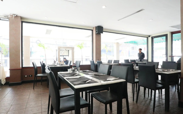 Admiral Suites Executive Serviced Apartment