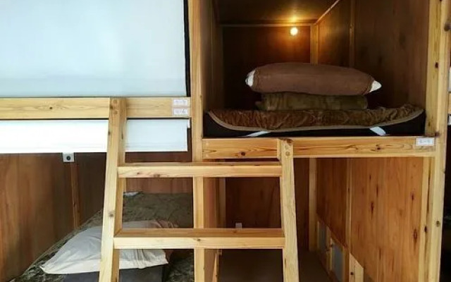 Capsule at Hakata - Hostel