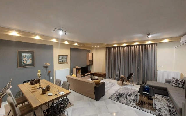 central luxury apartment