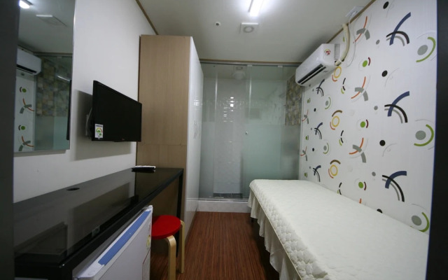 Star Guest House