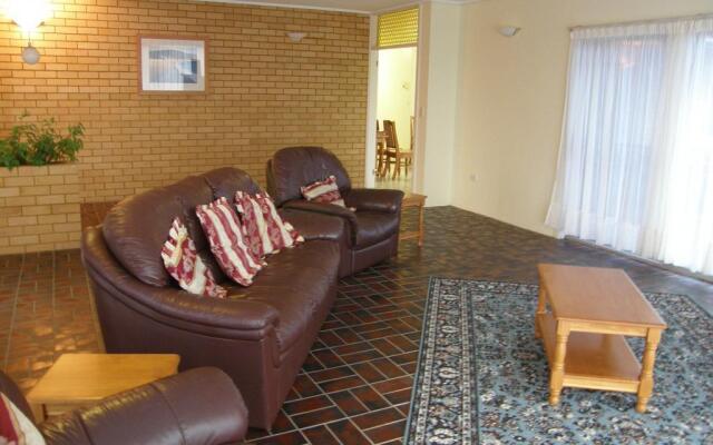 Ambience At Diggers Beach