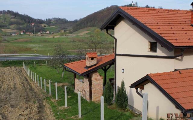 Holiday home Ema