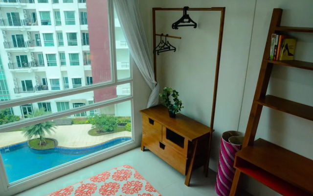 Woodland Park Residence Kalibata View Swimming Pool