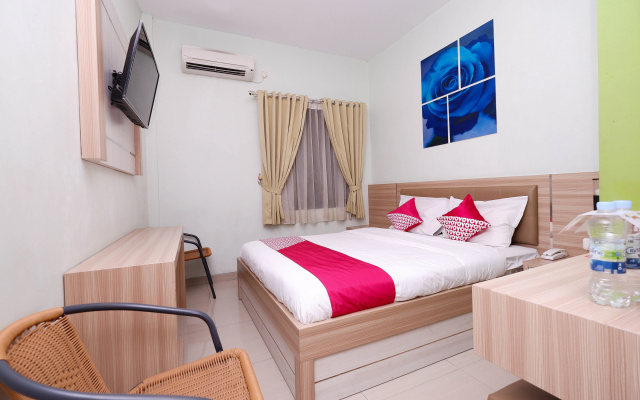 OYO 1532 Mawar Indah Hotel – Guest Rooms – Surakarta