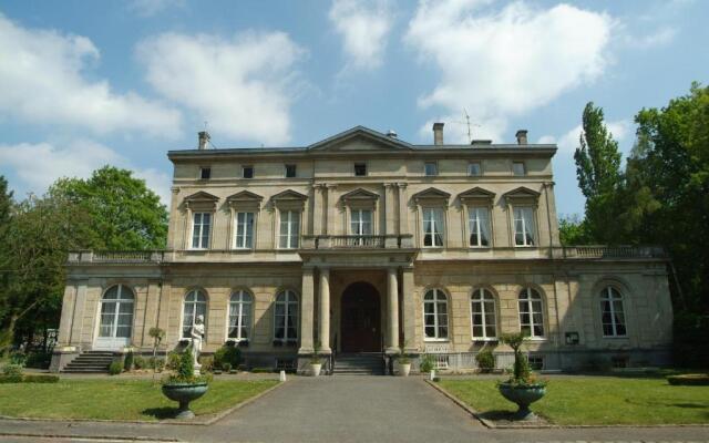 Chateau de La Motte Fénelon