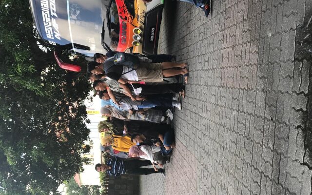 Lai Ming Hotel Cosmoland (SG Clean Certified)