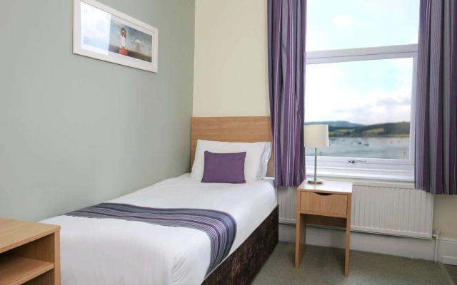 Exmouth Beach Hotel