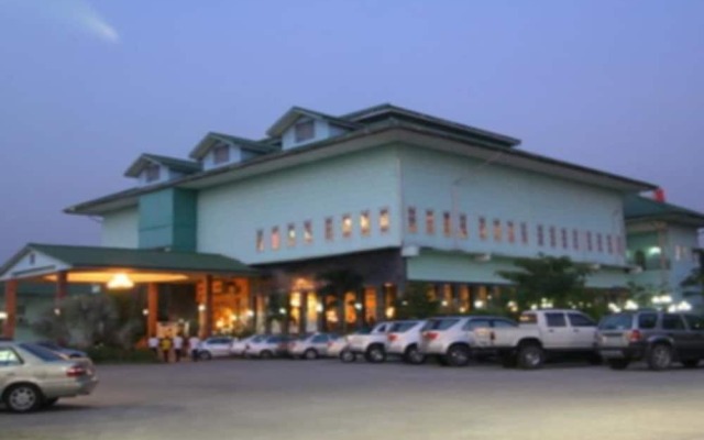 13 Coins Airport Grand Resort