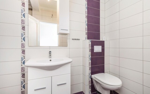 Beautiful Home in Pag With Wifi and 6 Bedrooms