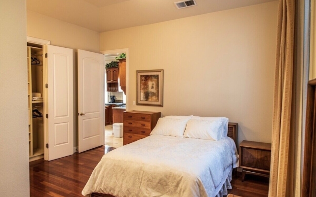 Lovely 2-bedroom in Cupertino