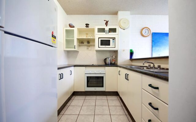 Villa Ellisa, Unit 1/10 Columbia Close