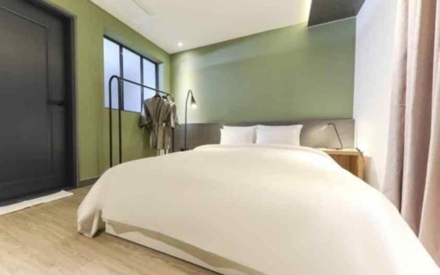 CS Plaza Hotel