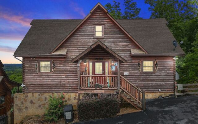 SmokyStays Bears Den Cabin