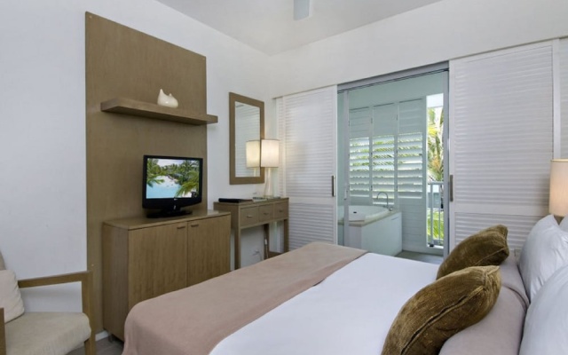 Beach Club Port Douglas 3 Bedroom Luxury Apartment – Guest Rooms – Port Douglas