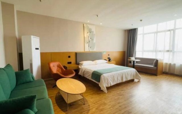 Green Haotai Hotel (Fengqiu Happiness Road Store)