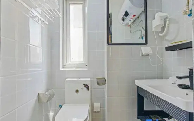 Xinya Boutique Homestay (Zhengzhou Henan University of Technology Subway Station)