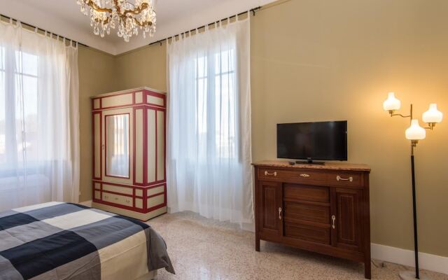 RSH Trastevere Bright Enchanting Apartment