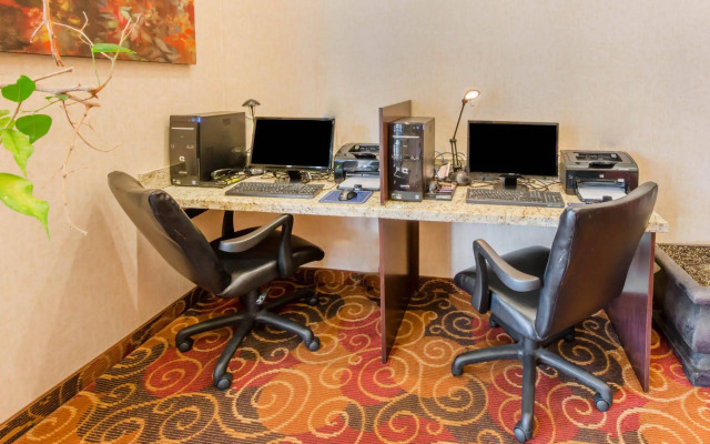 Comfort Suites Altoona North