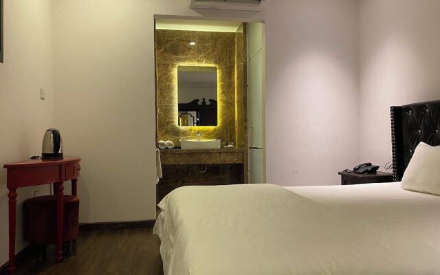 Mia Hotel (Feliz Hotel Binh Duong)