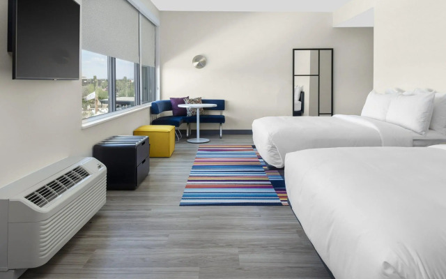 Aloft Glendale at Westgate