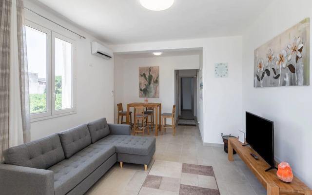 Detached villa with air conditioning