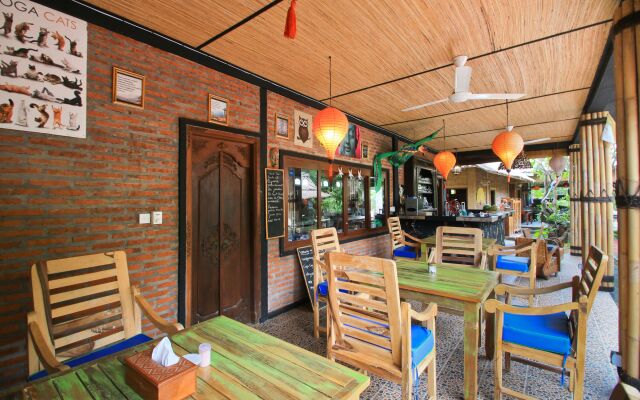 Amed Harmony Cafe and Bungalows