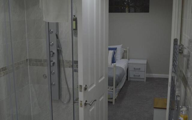 Watersedge Guest House