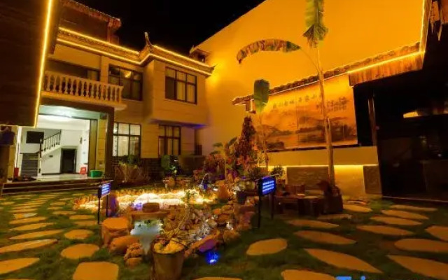 Xinjia Xiaoyuan (Weishan Ancient City Store)