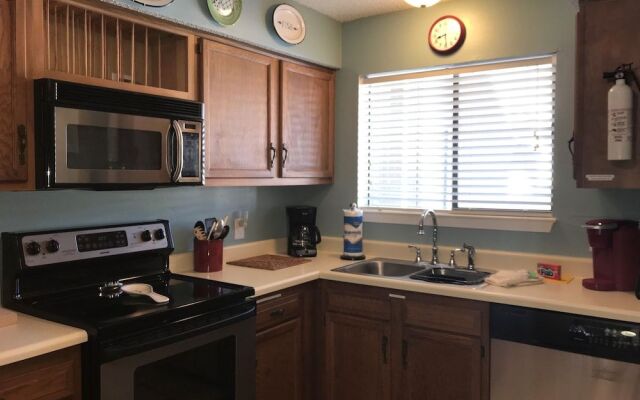 Las Palmas 121 Condo