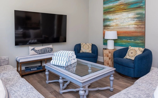 215 Spring Avenue 5 Bedroom Home by RedAwning