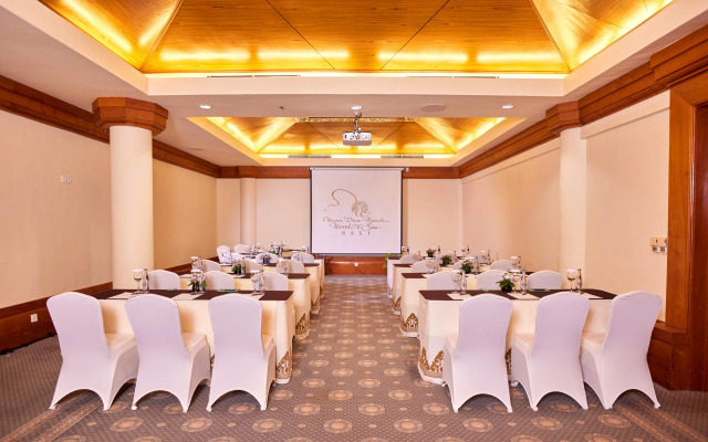 Nusa Dua Beach Hotel and Spa 