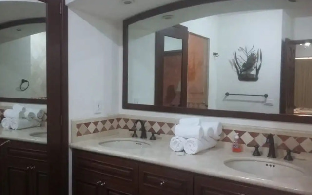 Sonoran Sky 3BR Upper SKY 502-v by Casago