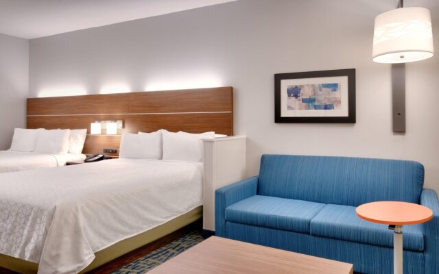 Holiday Inn Express & Suites Gainesville I-75, an IHG Hotel