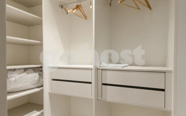 Tranquilo y cómodo apartamento en Villa Morra 2D006