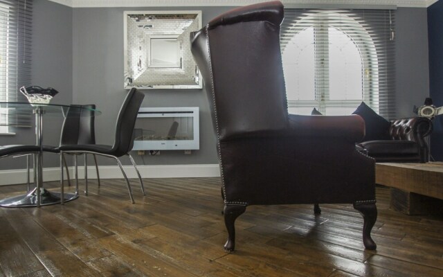 Portside Apartment Parking by Brighton Holiday Lets